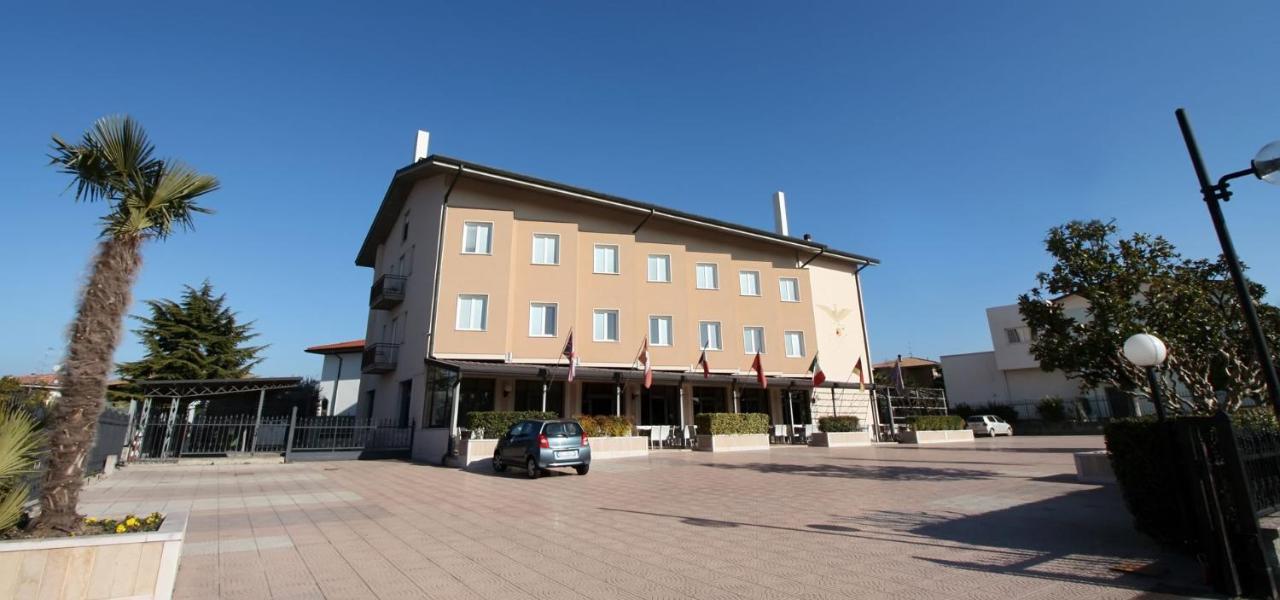 Hotel San Benedetto Peschiera del Garda Exterior foto